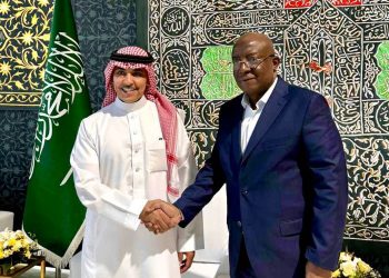 وزير الإعلام  الصومالي يبحث تعزيز التعاون مع نظيره السعودي