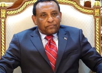 رئيس الوزراء السوداني يحل الحكومة تمهيدا لتشكيل أخرى جديدة