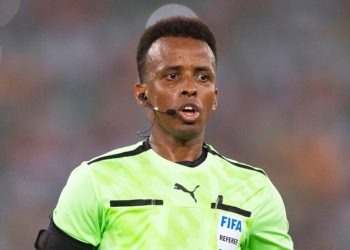 إنجاز تحكيمي صومالي: عمر عرتن ضمن حكام مونديال الشباب 2025