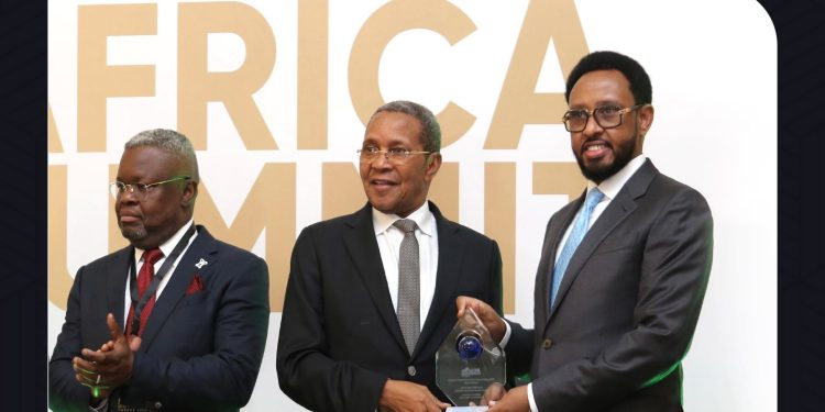 الصومال يحصد جائزة “وزير المالية الإفريقي 2025” بفضل إصلاحاته الاقتصادية