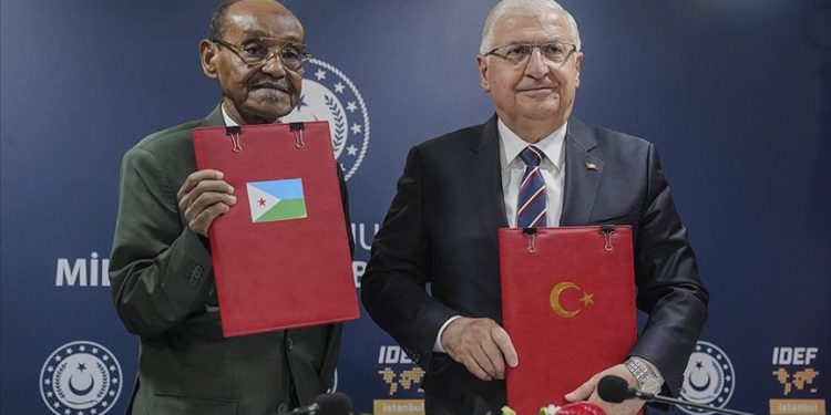 تركيا وجيبوتي توقعان بروتوكول تعاون عسكري