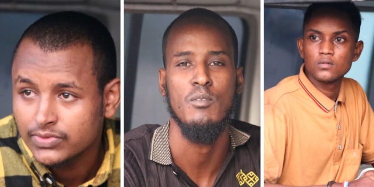 الصومال.. تنفيذ حكم الإعدام بحق 3 من عناصر “الشباب” بعد إدانتهم بالإرهاب