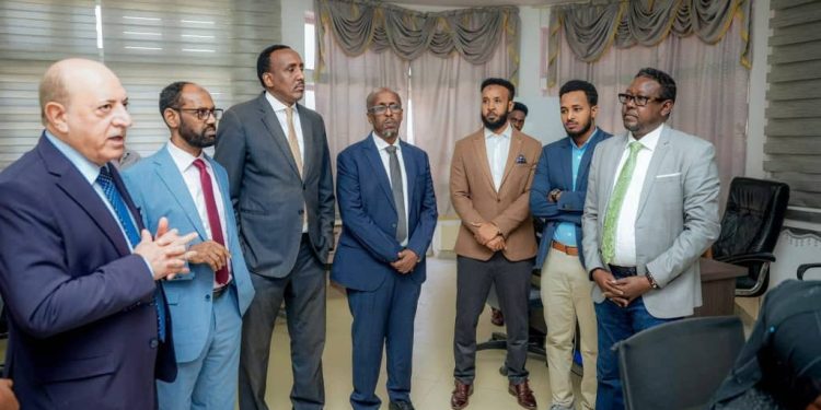 تعزيز التعاون الأمني بين الصومال والعراق في قطاع الهجرة والجوازات