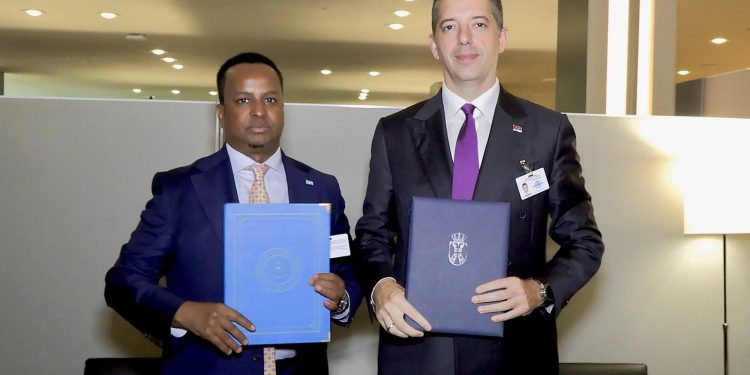 الصومال وصربيا يعززان التعاون الدبلوماسي عبر اتفاقية تدريب مشتركة