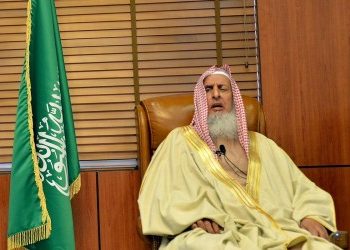 وفاة مفتي عام السعودية الشيخ عبد العزيز آل الشيخ