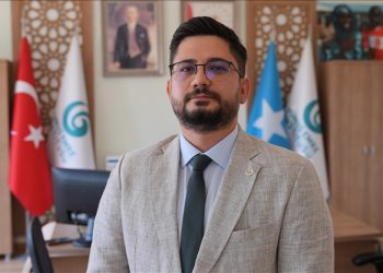 معهد “يونس إمره”.. جسر ثقافي بين تركيا والصومال