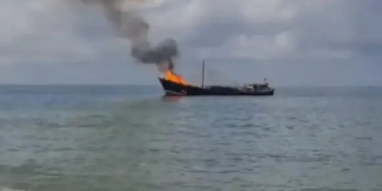 حريق على متن سفينة شحن كانت متجهة إلى ميناء بوصاصو