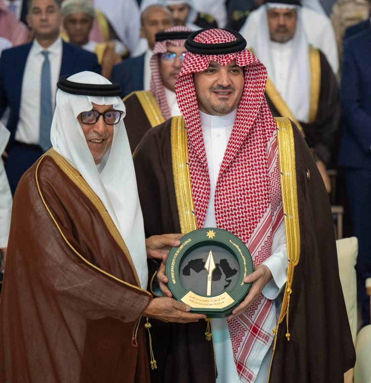 وزير الداخلية السعودي يحتفي بتخرج 374 خبير أمن من 11 دولة عربية بينهم 3 صوماليين