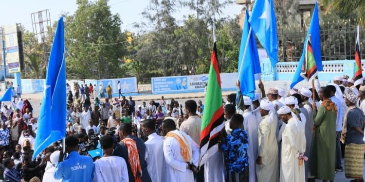 مظاهرة في مقديشو تنديدًا بإسرائيل ورفضًا لقرارها بشأن صوماليلاند