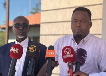 احتجاجات في أودال بعد اعتقال شباب رفعوا علم فلسطين