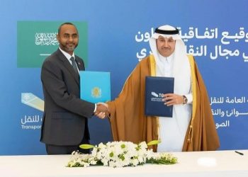 السعودية والصومال تعززان الشراكة البحرية باتفاق لتسهيل حركة السفن التجارية