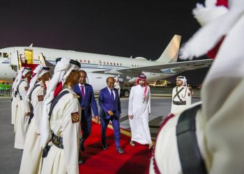 الرئيس الصومالي يصل إلى الدوحة في زيارة رسمية لتعزيز التعاون الثنائي