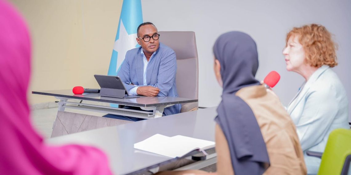 الصومال والنرويج تبحثان تعزيز جهود الإغاثة في مناطق الجفاف