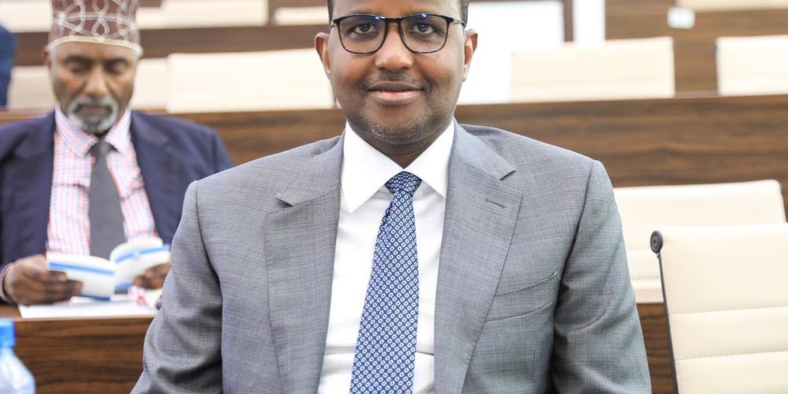 خلافات سياسية داخل حزب الحاكم تؤدي إلى استقالة أمينه العام