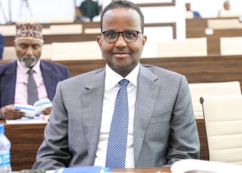 خلافات سياسية داخل حزب الحاكم تؤدي إلى استقالة أمينه العام