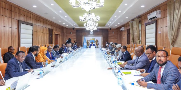 الحكومة الصومالية تعتمد سياسة وطنية لحماية المدنيين أثناء العمليات العسكرية