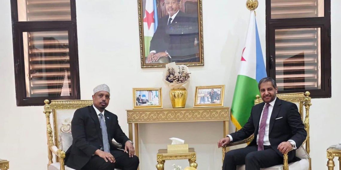 لقاء دبلوماسي في الرياض بين سفيري الصومال وجيبوتي يؤكد عمق العلاقات الثنائية