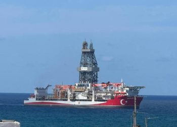وزارة البترول الصومالية تعلن وصول سفينة حفر نفط إلى البلاد