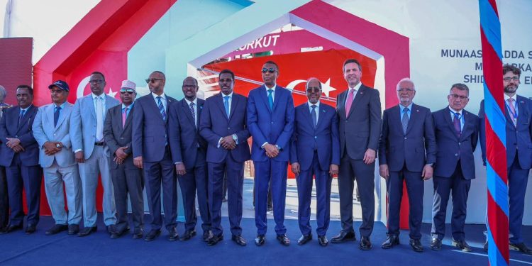 الصومال يدخل مرحلة جديدة من استغلال موارده الطبيعية بوصول سفينة “تشاغري باي””