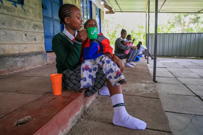 تجربة تعليمية فريدة.. كيف يعيد نموذج كيني الأمهات المراهقات إلى الدراسة؟