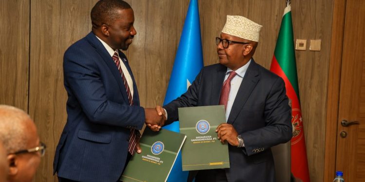 الصومال تصبح أول دولة إفريقية تنفذ سياسة حماية المدنيين خلال النزاعات المسلحة