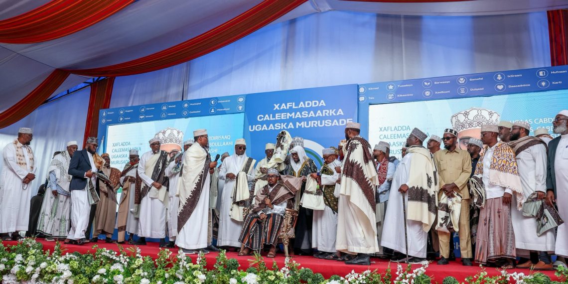 تنصيب أوغاس جديد لعشيرة مرسدي في مقديشو بحضور رسمي وشعبي واسع