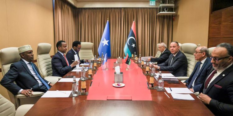 الصومال وليبيا تعززان الانخراط الدبلوماسي من خلال مشاورات رفيعة المستوى