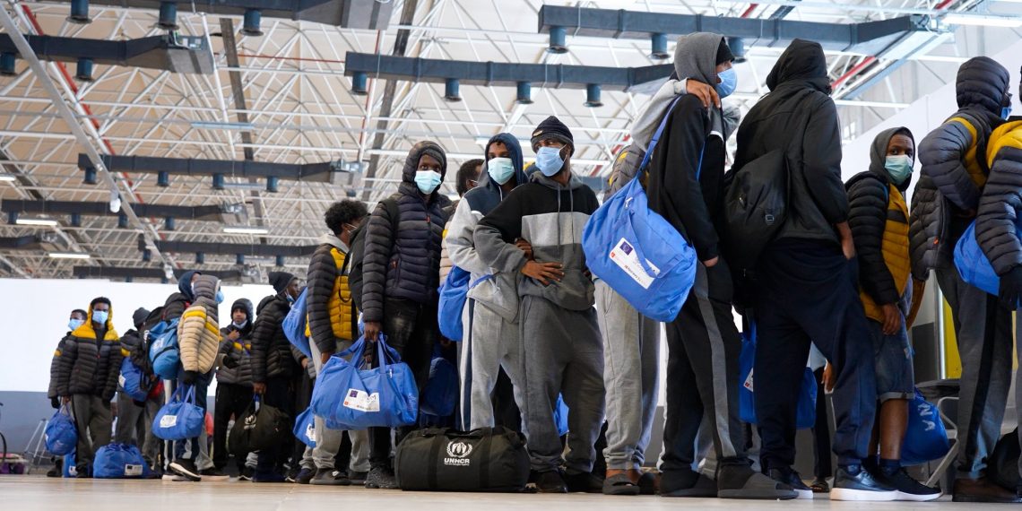 الصومال: إعادة 174 مواطنًا من ليبيا ضمن برنامج للعودة الطوعية