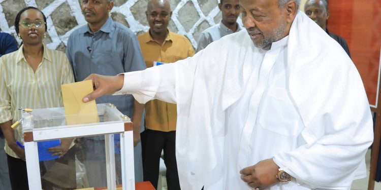 غيلي يقود جيبوتي لخمسة أعوام جديدة بعد فوزه الساحق