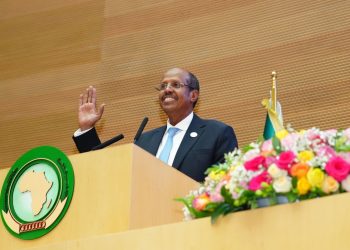 الاتحاد الإفريقي يهنئ بإعادة انتخاب الرئيس إسماعيل عمر غيلي