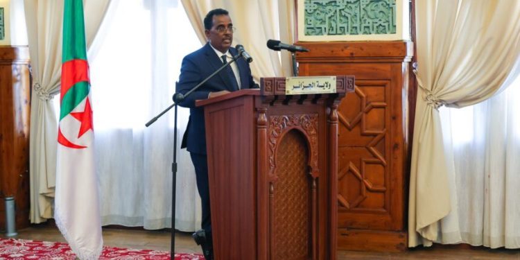 زيارة وزير الداخلية الصومالي إلى الجزائر تعزز التعاون الثنائي والشراكة الفكرية والتنموية بين البلدين