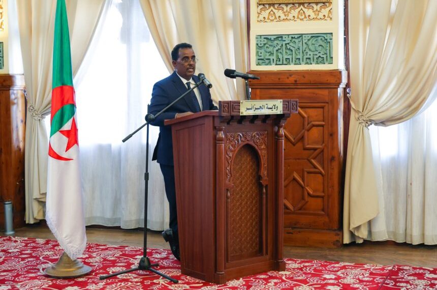 زيارة وزير الداخلية الصومالي إلى الجزائر تعزز التعاون الثنائي والشراكة الفكرية والتنموية بين البلدين
