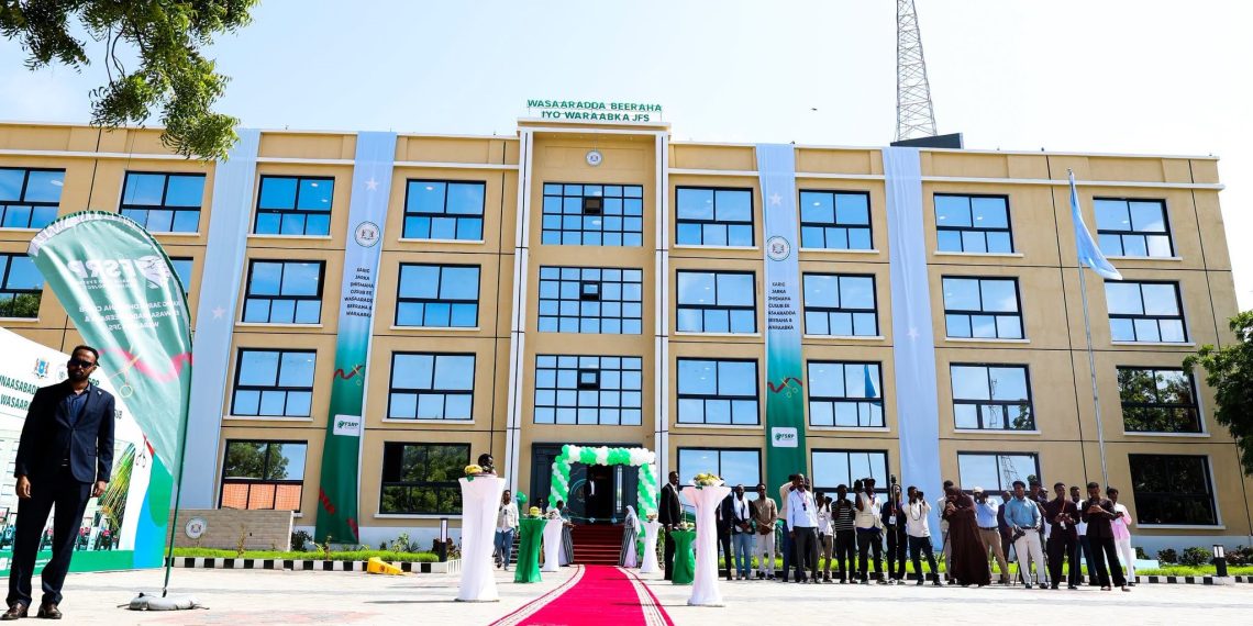 مقديشو: حزمة مشاريع تنموية لتعزيز البنية التحتية والخدمات في قطاعات متعددة